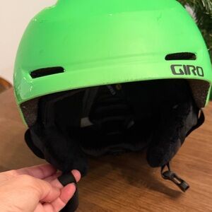GIRO ‘SPUR’ with MIPS -SKI HELMET -YOUTH SIZE SMALL - Bright Green Helmet